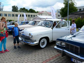 ВСТРЕЧА ЛАТГАЛЬСКОГО РЕТРО МОТО КЛУБА НА ПАРКОВКЕ Т/Ц "SJUZANNA"