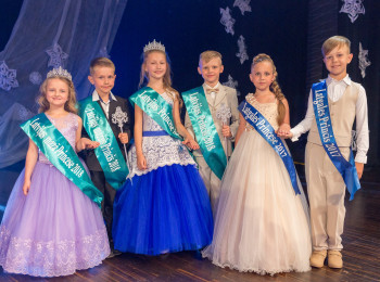 REPRESENTATIVES OF S/C "SJUZANNA" WELCOME PARTICIPANTS OF COMPETITION LATVIJAS PRINCIS UN PRINCESE