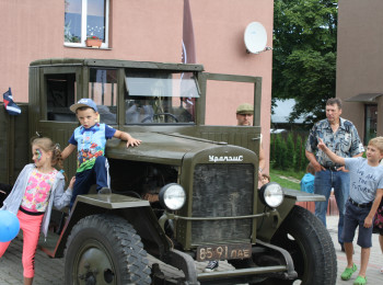 LATGALES RETRO AUTO MOTO KLUBA SALIDOJUMS  T/C "SJUZANNA" STĀVLAUKUMĀ