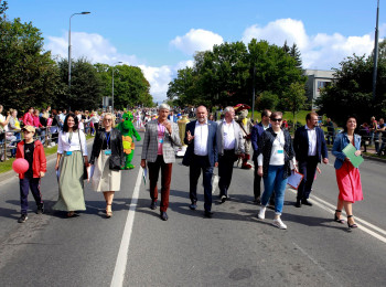 ПРАЗДНИК ГОРОДА РЕЗЕКНЕ - СЕМЕЙНЫЙ ПАРАД В РЕЗЕКНЕ 2019