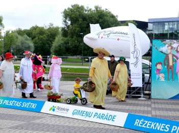 ПРАЗДНИК ГОРОДА РЕЗЕКНЕ - СЕМЕЙНЫЙ ПАРАД В РЕЗЕКНЕ 2019