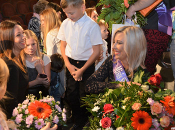 S/C "SJUZANNA" REPRESENTATIVES CONGRATULATE "MISIS RĒZEKNE" COMPETITION PARTICIPANTS